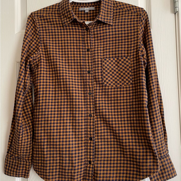 Uniqlo- women long sleeve Medium size - good condition - Picture 1 of 4